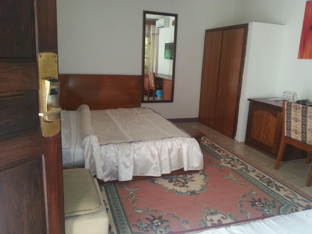 Hotel Framotel Kribi Bagian luar foto