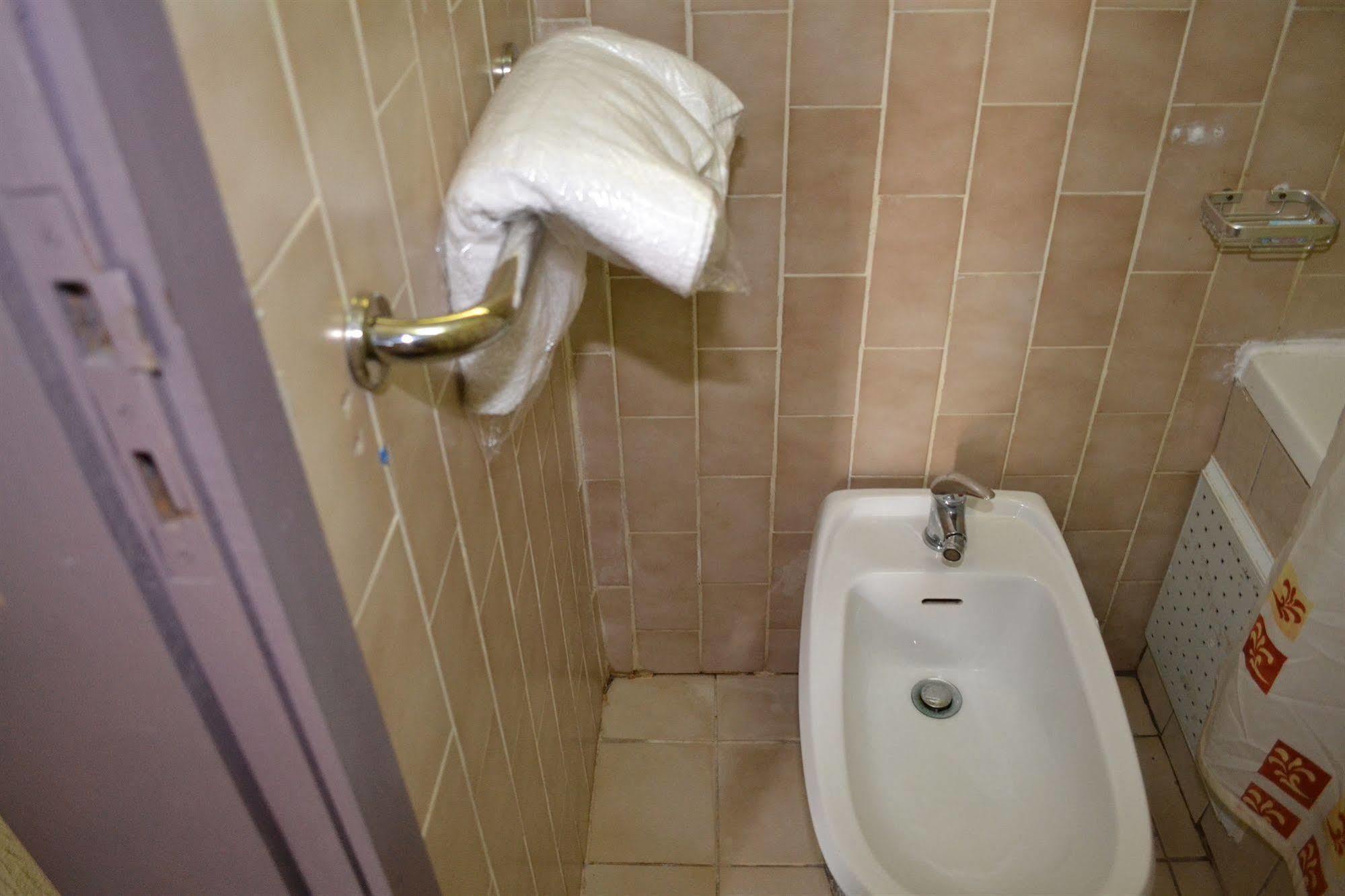 Hotel Framotel Kribi Bagian luar foto