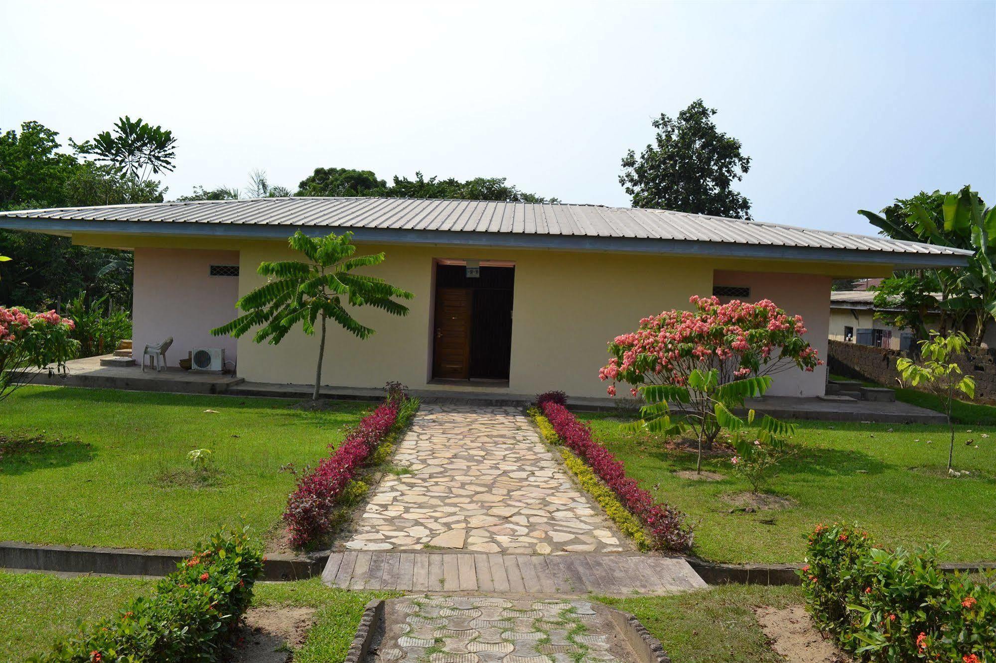 Hotel Framotel Kribi Bagian luar foto