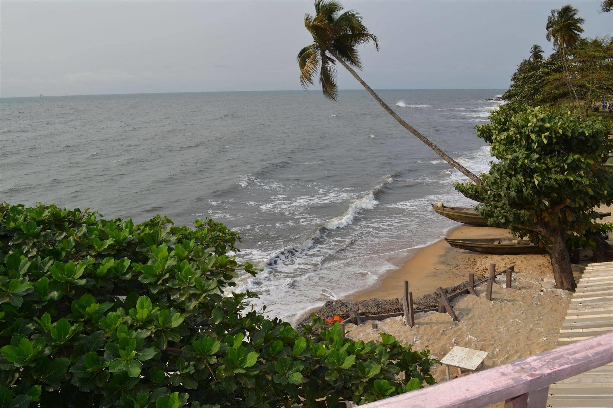 Hotel Framotel Kribi Bagian luar foto