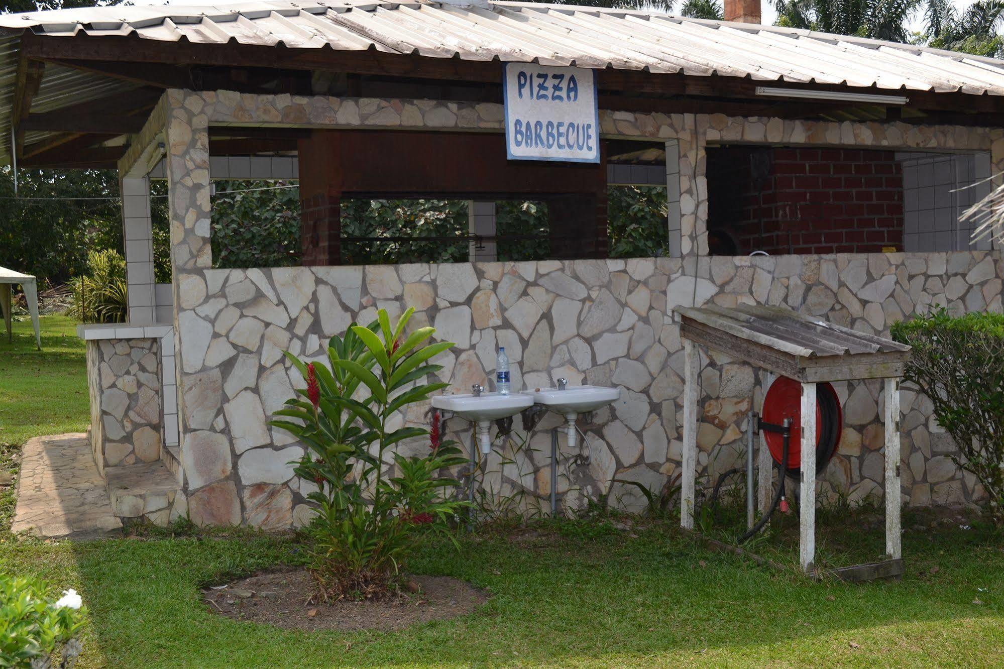 Hotel Framotel Kribi Bagian luar foto