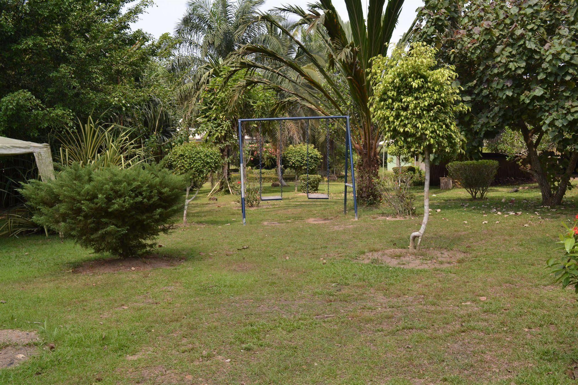 Hotel Framotel Kribi Bagian luar foto